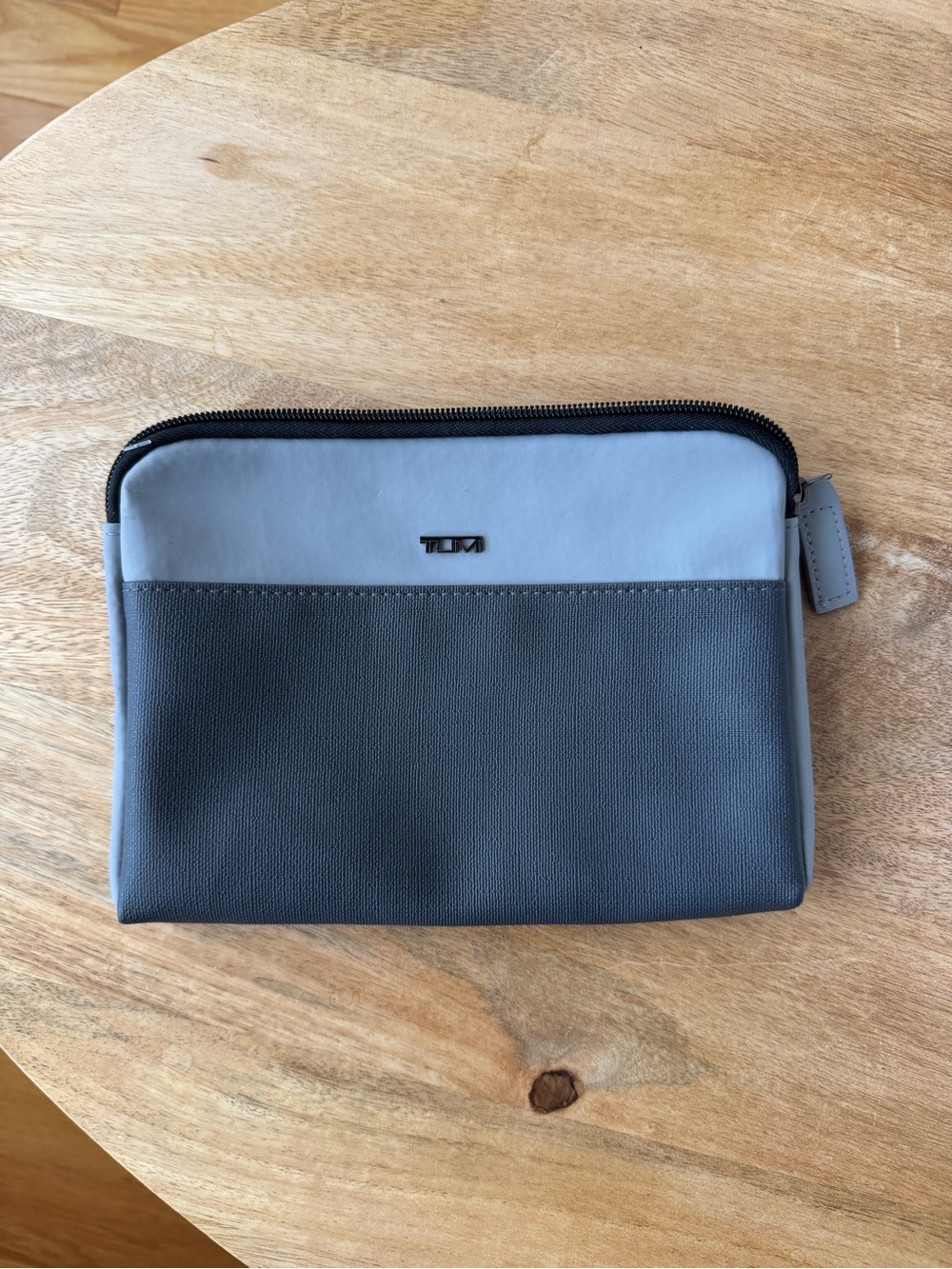 Tumi for Delta business class amenity bag